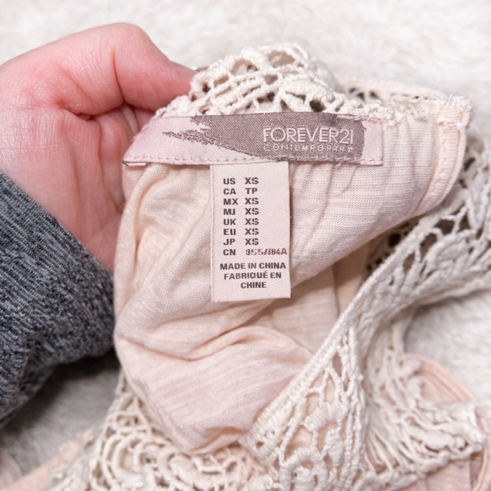 Forever 21 Contemporary Blush Pink Lace Crochet Tank Top XS Boho Coquette - Picture 3 of 3